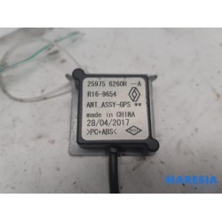Renault - Trafic - GPS antenna