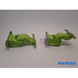Renault - Trafic - Scharnier Tür rechts hinten