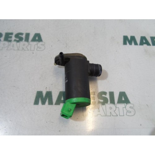 Peugeot - 206 - Scheibensprüherpumpe vorne