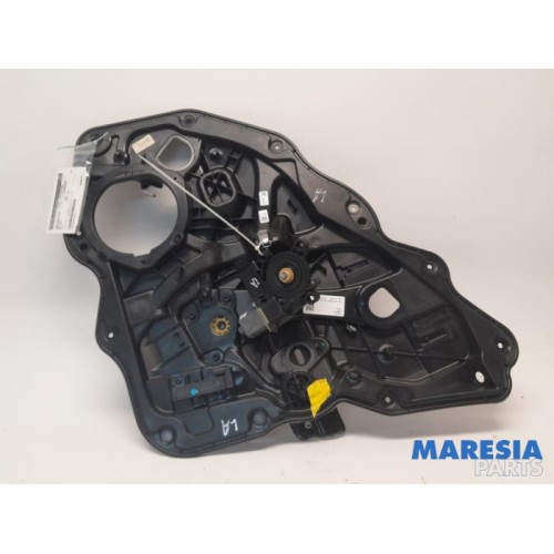Alfa Romeo - Stelvio - Rear door window mechanism 4-door, left
