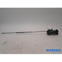 Renault - Trafic - Minibus/van rear door lock mechanism