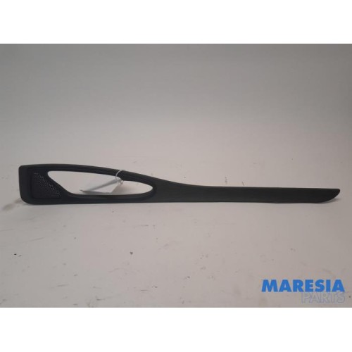 Alfa Romeo - Stelvio - Rear door trim 4-door, right
