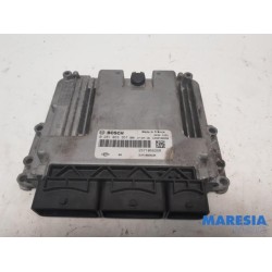 Renault - Trafic - Engine management computer