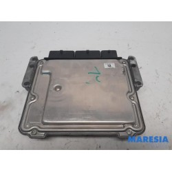 Renault - Trafic - Engine management computer