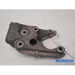Citroen - C5 - Engine mount