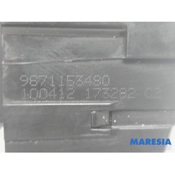 Peugeot - RCZ - Tailgate lock mechanism
