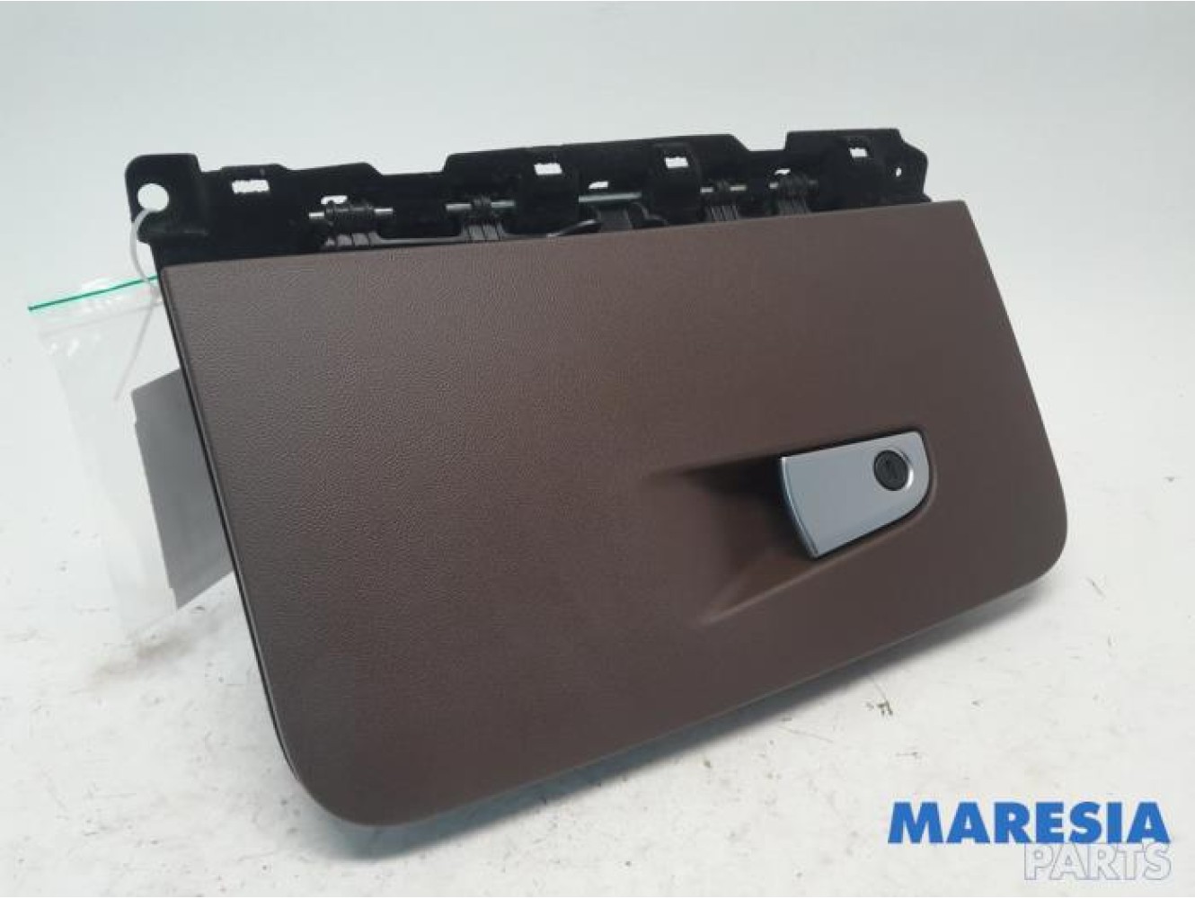 Alfa Romeo - Stelvio - Boîte à gants