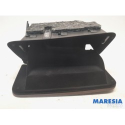 Alfa Romeo - Stelvio - Boîte à gants