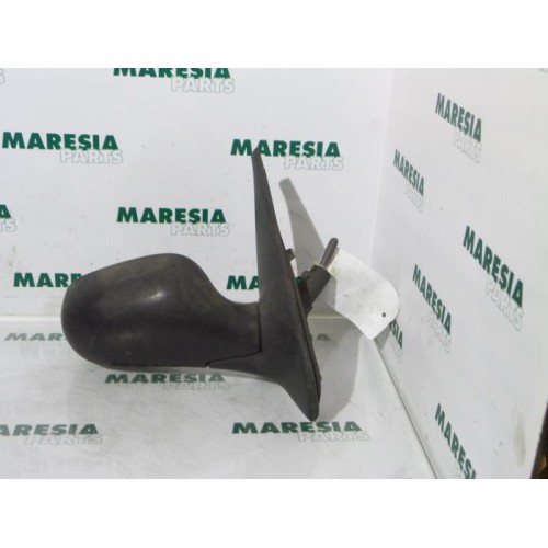 Renault - Clio - Wing mirror, right