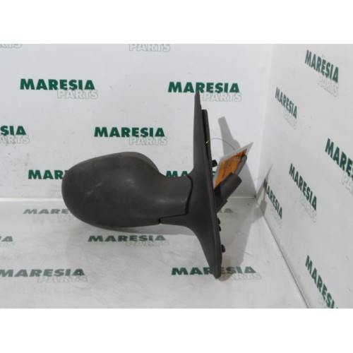 Renault - Clio - Wing mirror, right