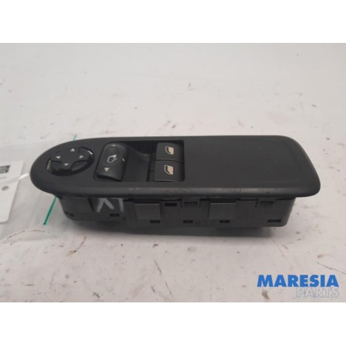 Fiat - Panda - Multi-functional window switch