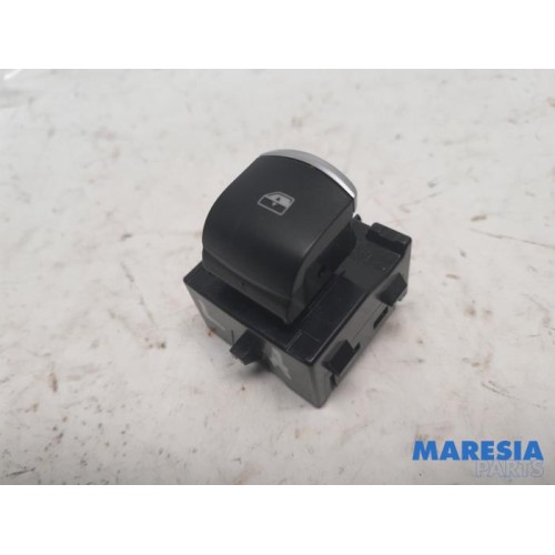 Alfa Romeo - Stelvio - Electric window switch