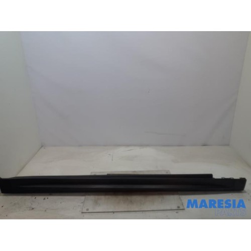 Alfa Romeo - Stelvio - Door sill right
