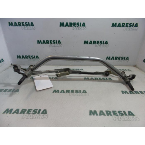 Peugeot - 207 - Wiper mechanism