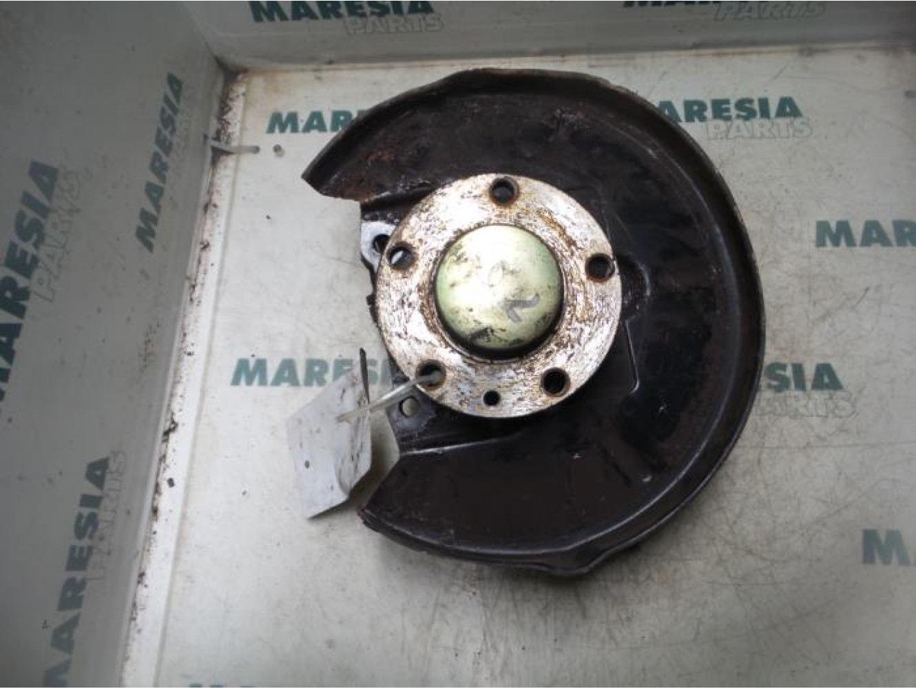 Alfa Romeo - 147 - Fusee rechts-achter