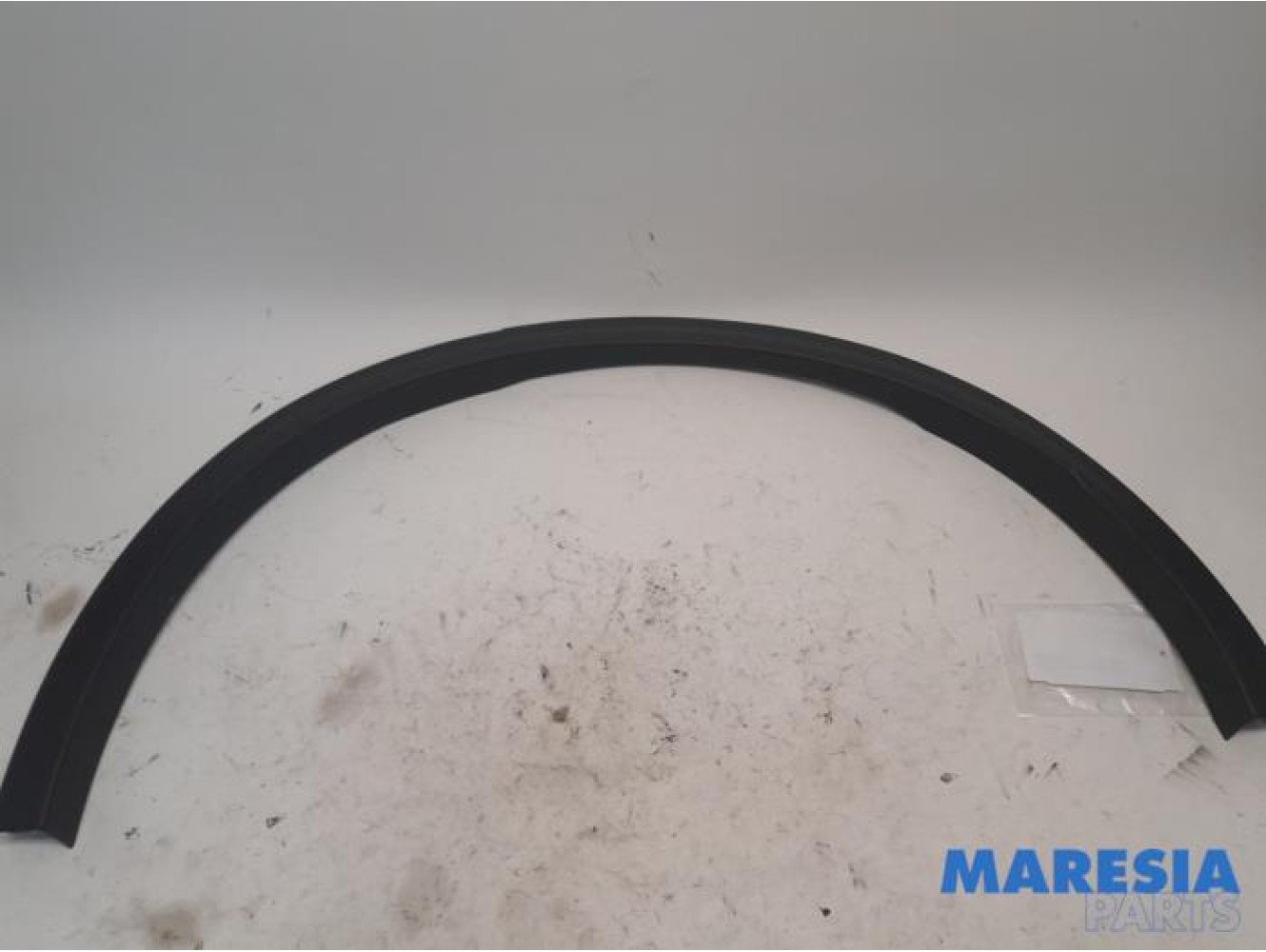 Alfa Romeo - Stelvio - Wielrand achter