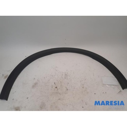 Alfa Romeo - Stelvio - Wielrand achter