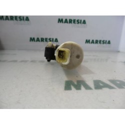 Peugeot - 307 - Scheibensprüherpumpe vorne