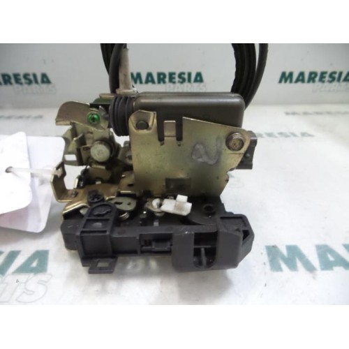 Renault - Clio - Door lock mechanism 2-door, right