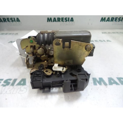 Renault - Clio - Door lock mechanism 2-door, right