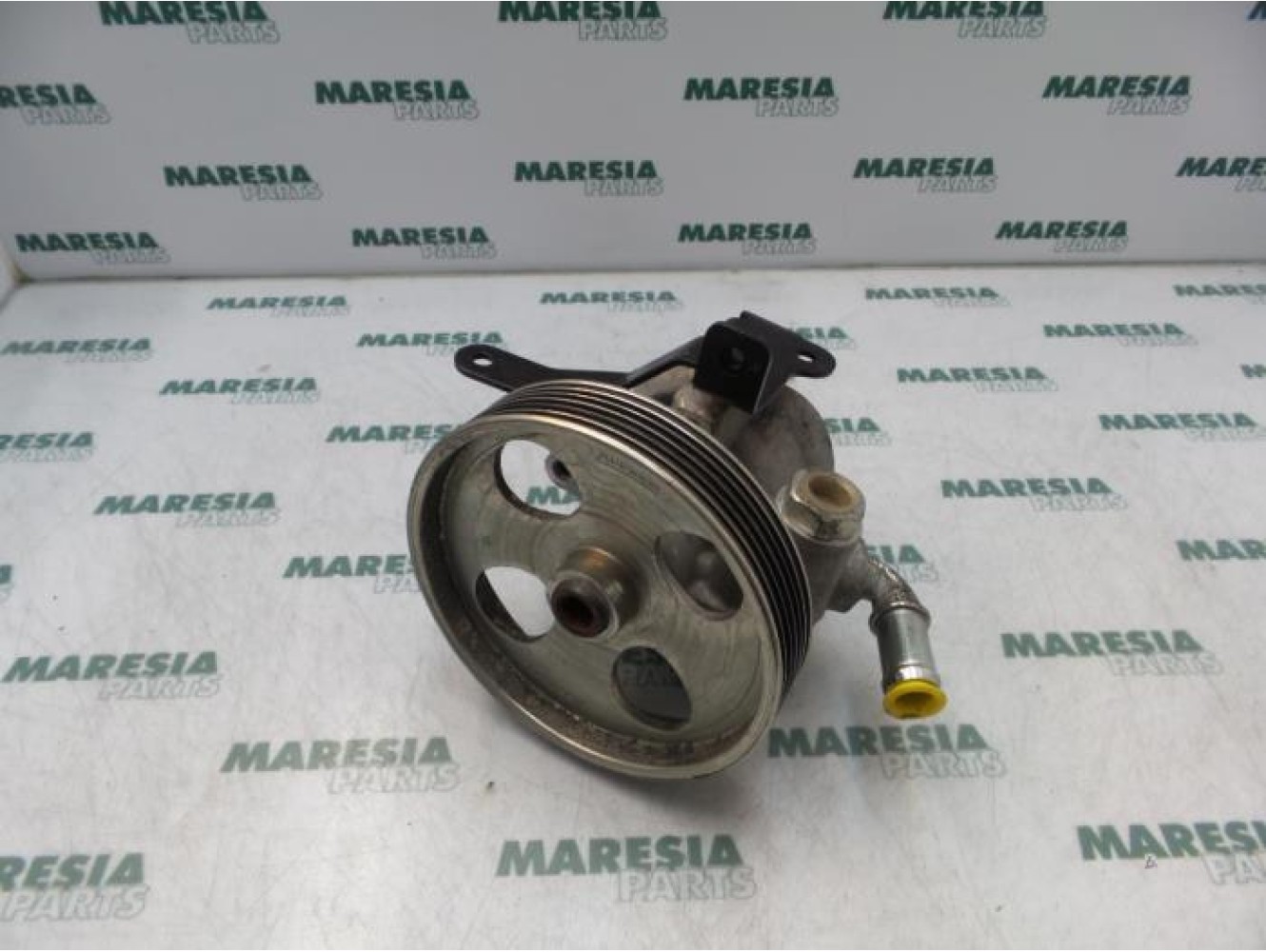 Peugeot - Partner - Power steering pump