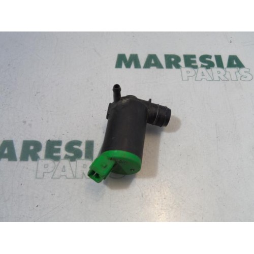 Peugeot - 106 - Scheibensprüherpumpe vorne