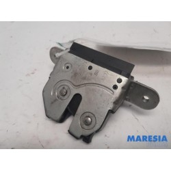 Fiat - 500 - Tailgate lock mechanism