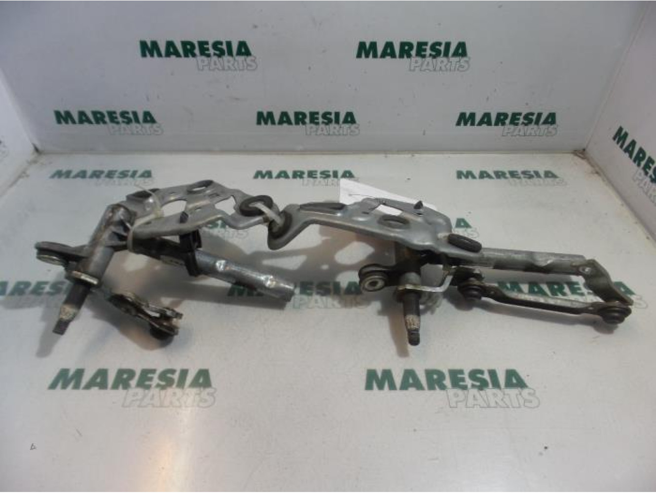 Peugeot - 407 - Wiper mechanism