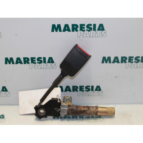 Renault - Laguna - Gordelspanner links