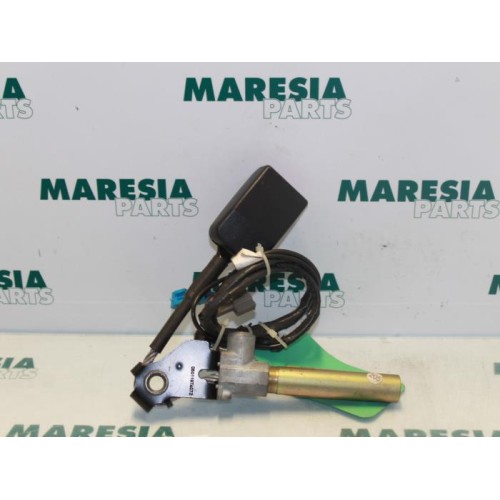Renault - Laguna - Gordelspanner links