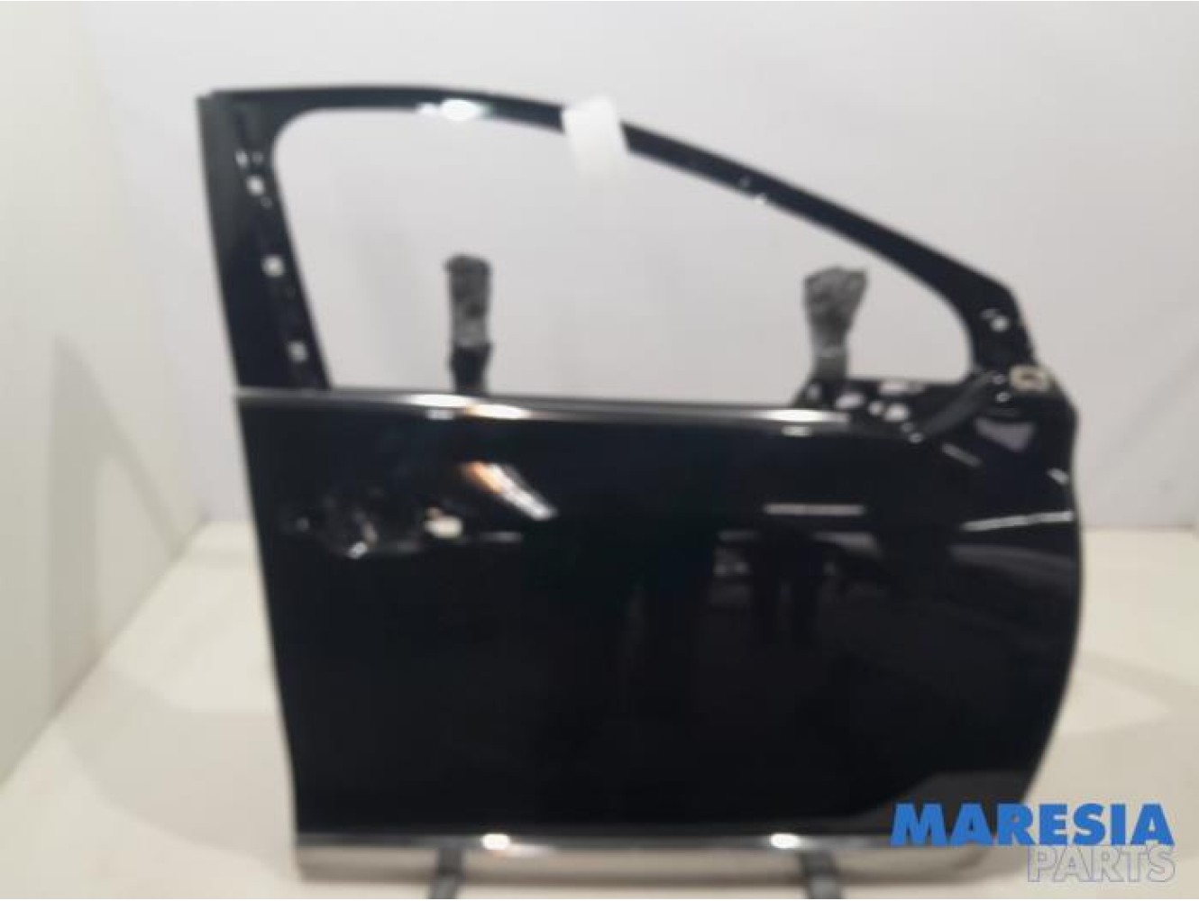 Peugeot - 2008 - Front door 4-door, right