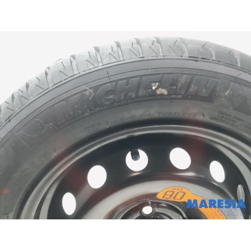 Fiat - Punto - Krikset + reservewiel