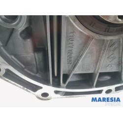 Renault - Clio - Engine