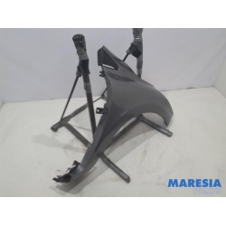 Renault - Clio - Front wing, right