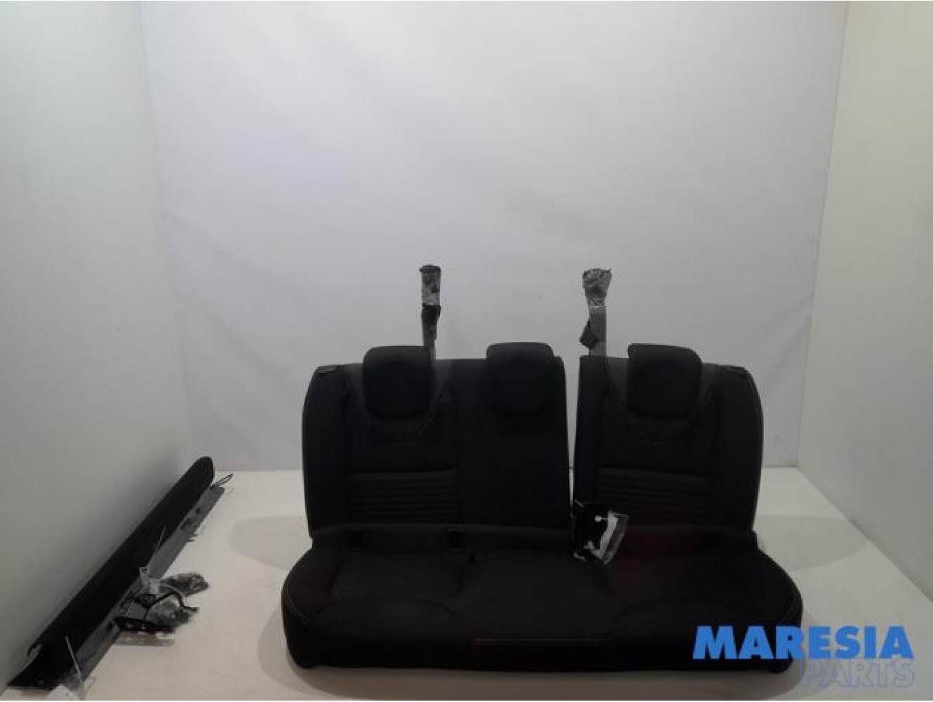 Renault - Clio - Rear bench seat