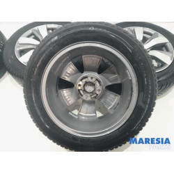 Peugeot - 2008 - Sportvelgenset + banden