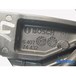 Alfa Romeo - Stelvio - Front wiper arm