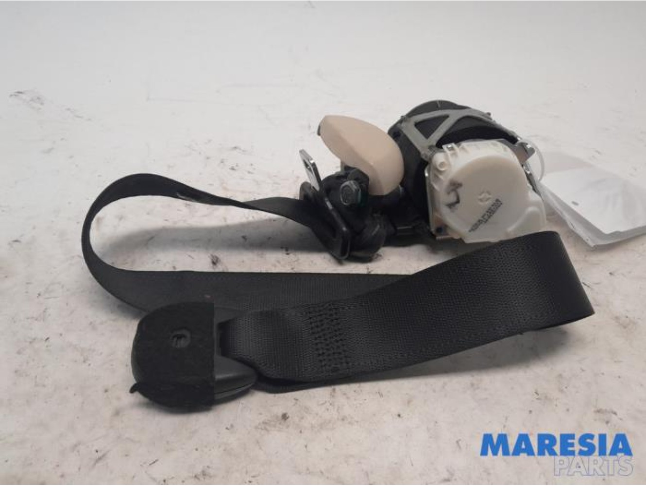 Fiat - 500 - Front seatbelt, left