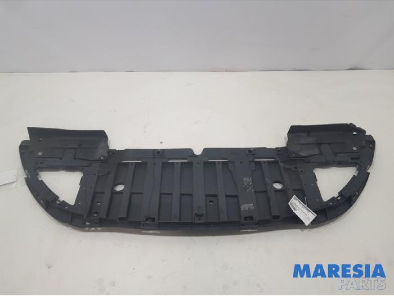 Renault - Clio - Bumper bottom