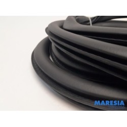 Alfa Romeo - Stelvio - Front door seal 4-door, left