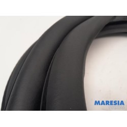 Alfa Romeo - Stelvio - Front door seal 4-door, left