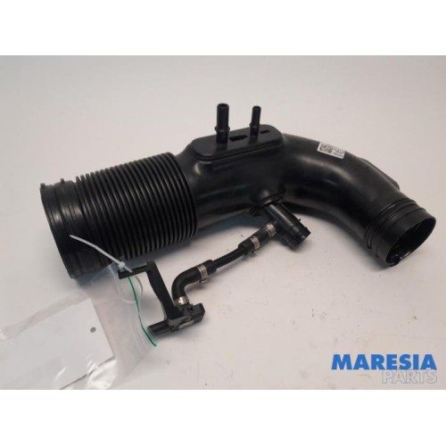 Alfa Romeo - Stelvio - Air intake hose