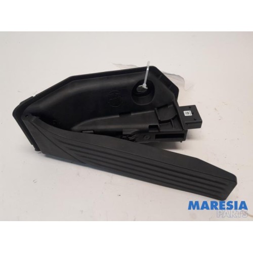 Alfa Romeo - Stelvio - Gaspedaal