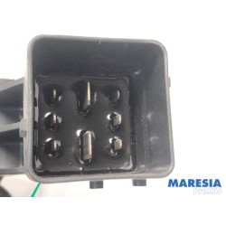 Peugeot - Expert - Glow plug relay