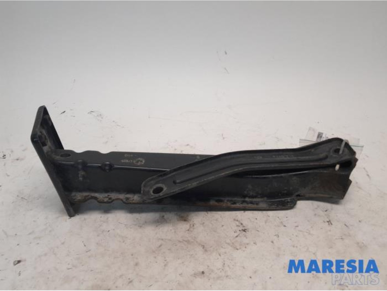 Fiat - 500 - Front wishbone support, right