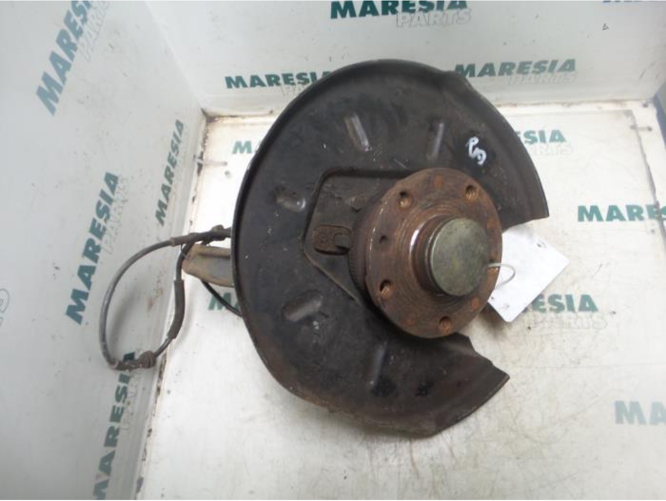 Alfa Romeo - 166 - Fusee rechts-achter