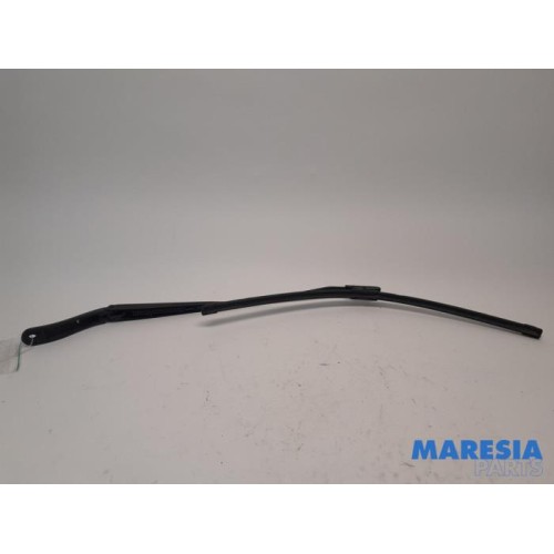 Peugeot - Expert - Front wiper arm