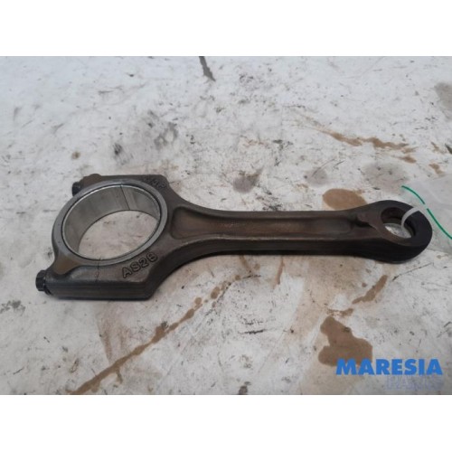 Citroen - DS4 - Connecting rod