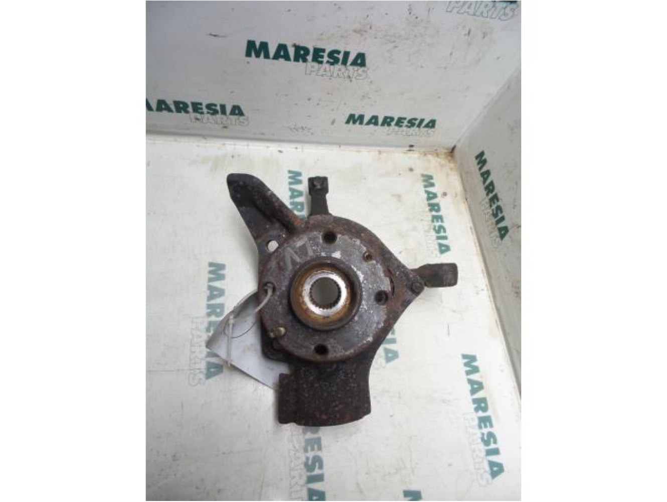 Alfa Romeo - 155 - Knuckle, front left