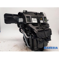 Renault - Clio - Heater housing